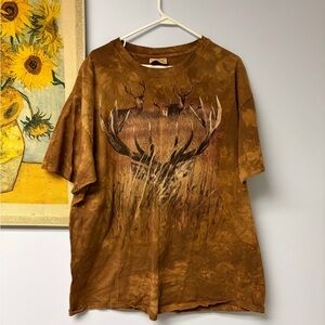 The Mountain Brown Deer/buck Tee